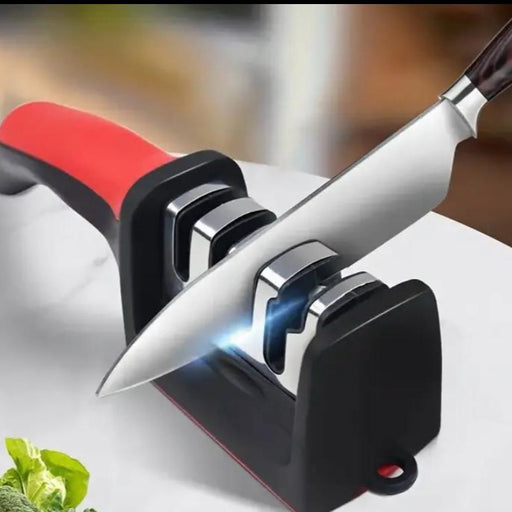 مسن سكاكين ثلاثي