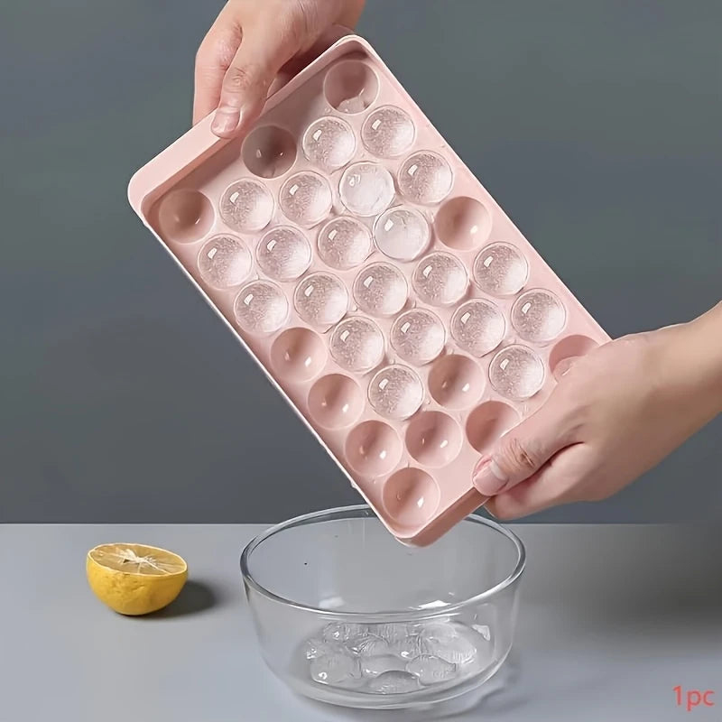 قوالب ثلج كروية بغطاء