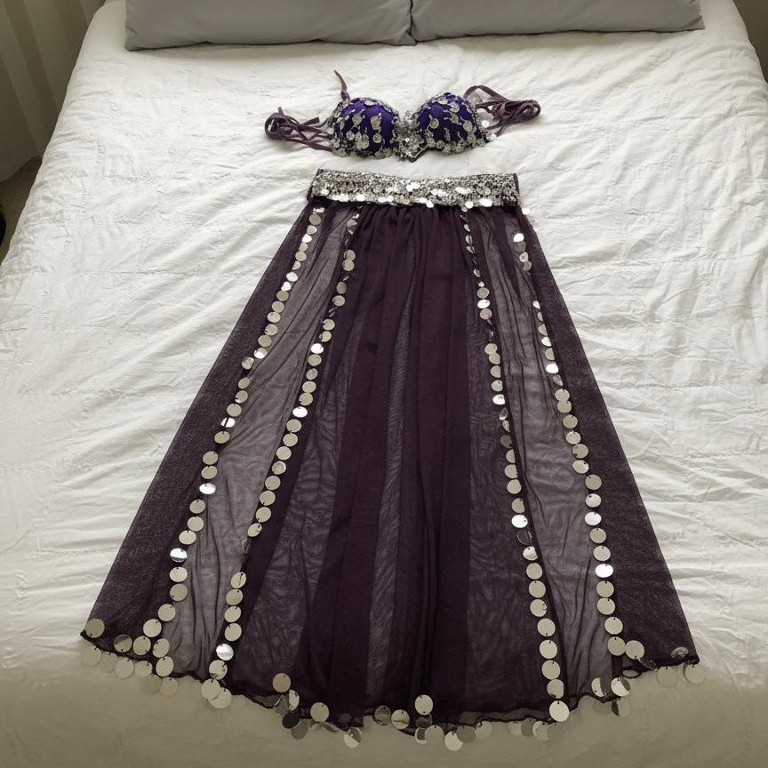 بدلة رقص شرقي بنفسجية فخمة