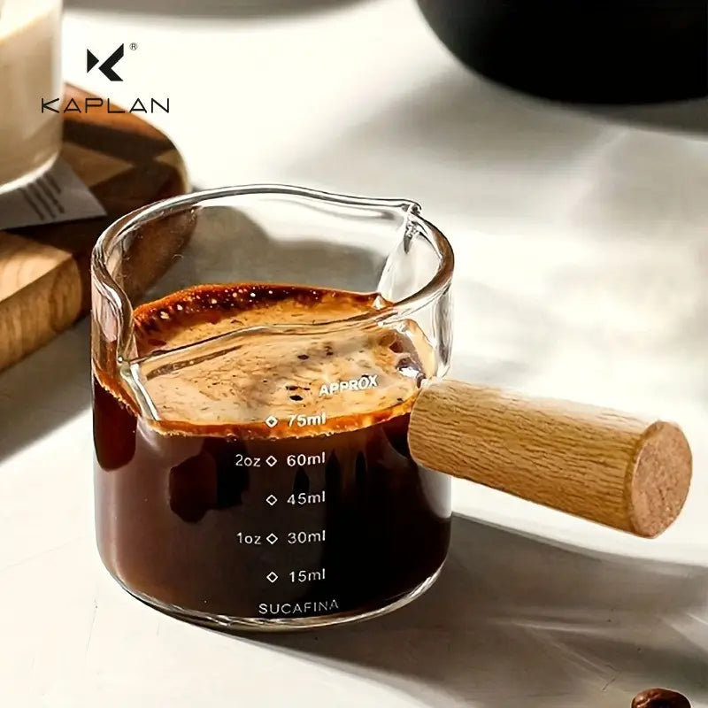 كوب قهوه معياري انيق