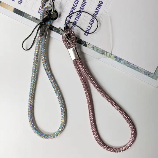 سلسلة موبايل لامعة مع حلقة تثبيت