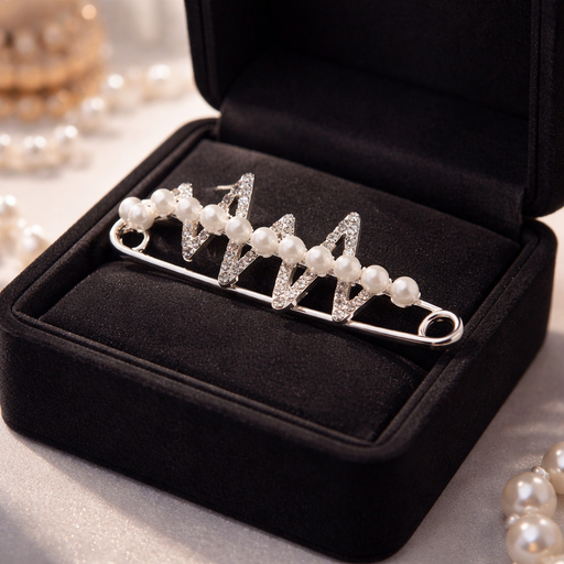 دبوس زينة (بروش) نسائي معدني مزخرف