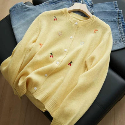 كارديجان صوفي نسائي مطرز بالكرز والأزهار