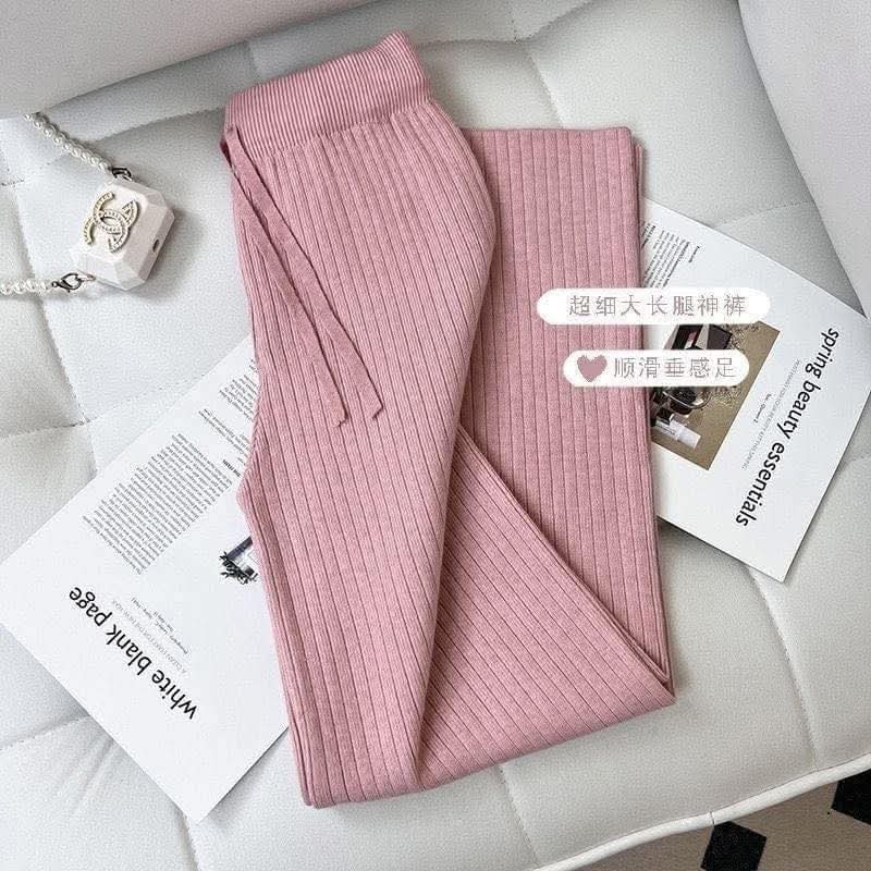 بنطلون صوف واسع (Knit) بخصر مرتفع ومضلع