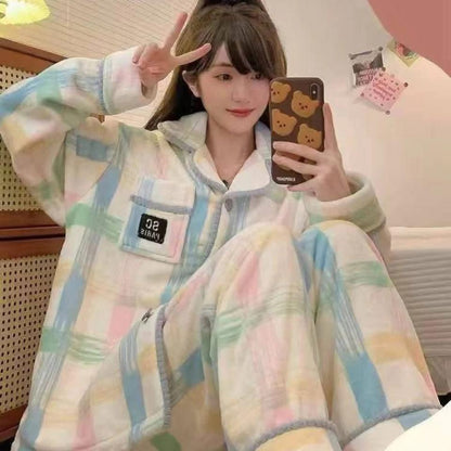 بيجامة شتوية فرو ناعم بنمط الكاروهات الباستيلية