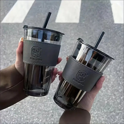 كاسة مشروبات زجاجيه انيقه مع عطا ومصاصه وكفر جلدي