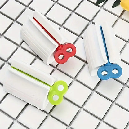 عصّارة معجون أسنان وكريمات