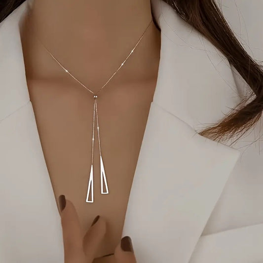 سنسال بتعليقة مثلث هندسي قابلة للتعديل – ستايل بسيط وأنيق