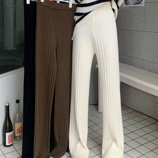 بنطلون صوف واسع (Knit) بخصر مرتفع ومضلع