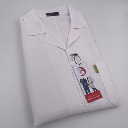 لاب كوت طبي بتصميم عصري وأنيق