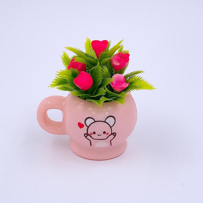 ورد صناعي صغير بتصميم كوب لطيف