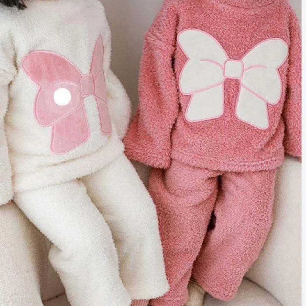 بيجامة اطفال فرو ناعمة بتصميم فيونكة