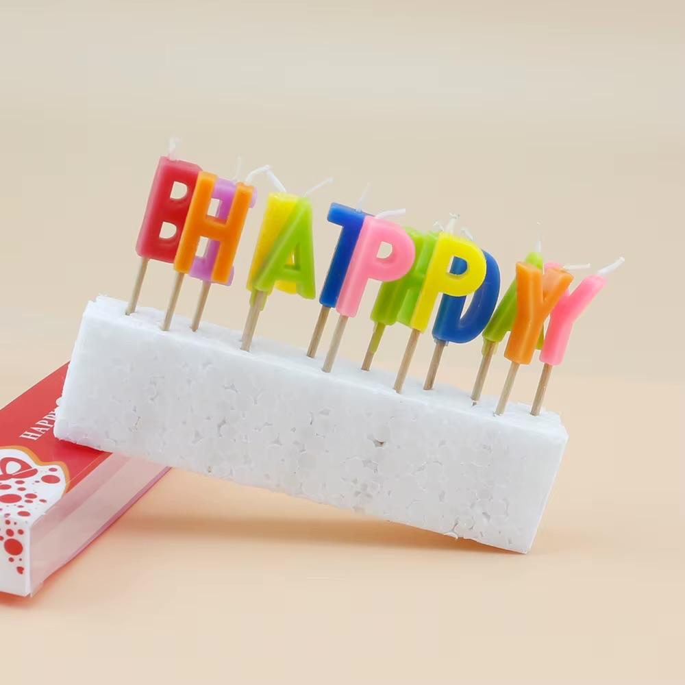 مجموعة شموع "HAPPY BIRTHDAY" الملونة لتزيين الكيك