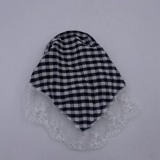 باندانا مربعة بنقشة مربعات مع دانتيل