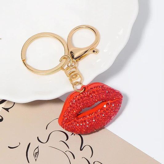 ميدالية بشكل شفاه  لامعة