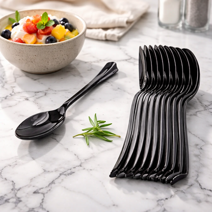 طقم ملاعق بلاستيك لون اسود (١٢ معلقة)