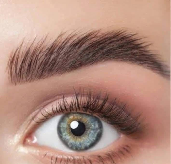 ماسكارا جل للحواجب والرموش بحمض الهيالورونيك – Magic Mascara