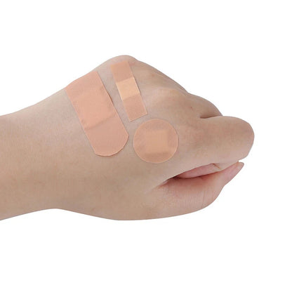 لزقات جروح ضد المي – 100 قطعة بأنواع وأحجام مختلفة