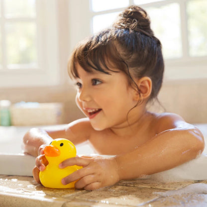 بطة مطاطية صغيرة للحمام