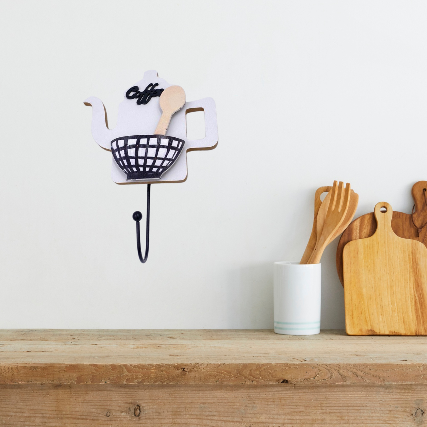 علاقة مطبخ معدنيه شكل ابريق خشبي