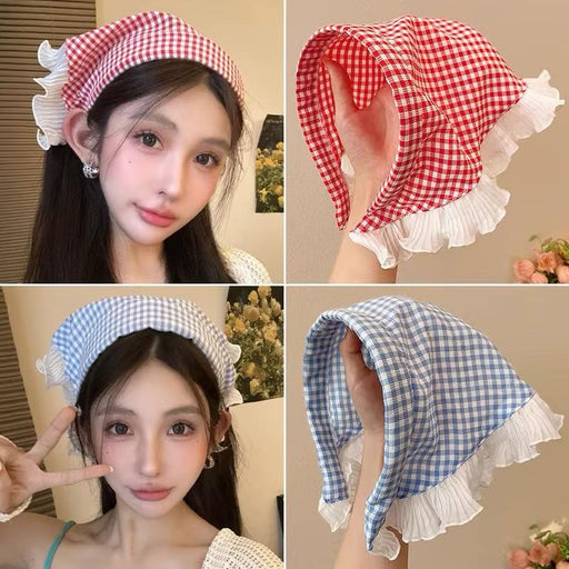 باندانا مربعة بنقشة مربعات مع دانتيل