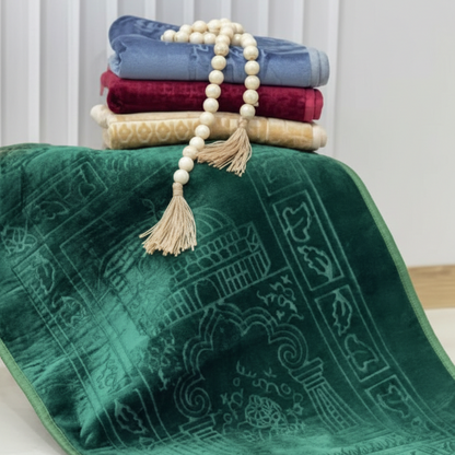 سجادة صلاة مخمل فاخرة بنقوش إسلامية