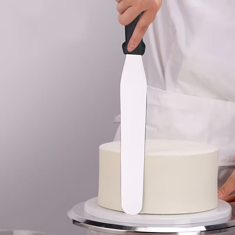 سكين فرد وتوزيع كريمة الكيك